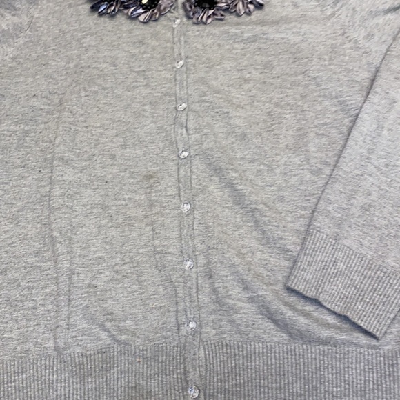 Gray button up the front sweater. Suitable for evening wear. Size XL - Picture 3 of 10